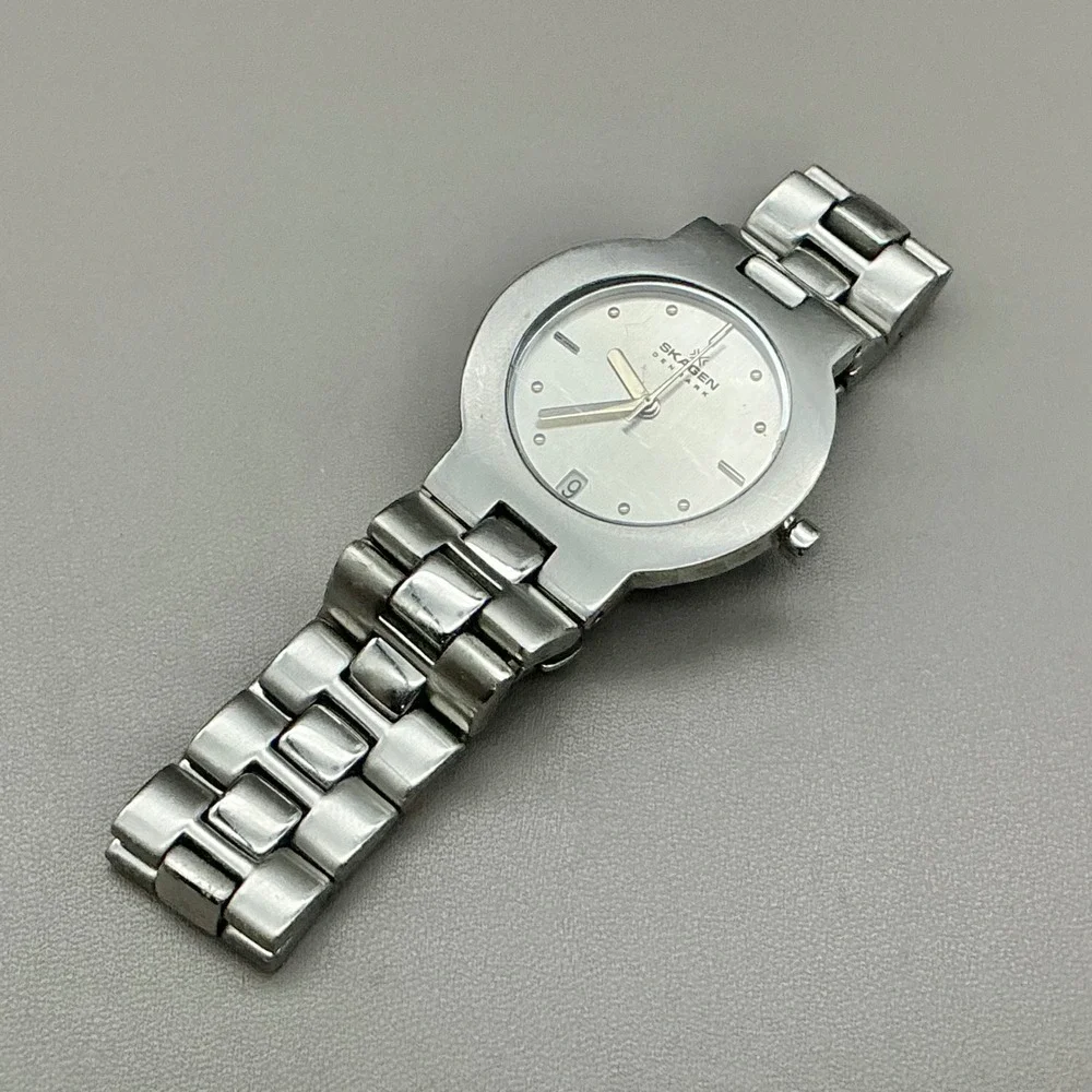 Skagen Watch Women's 236LSX Silver Stainless Steel Date 34mm NEW BATTERY